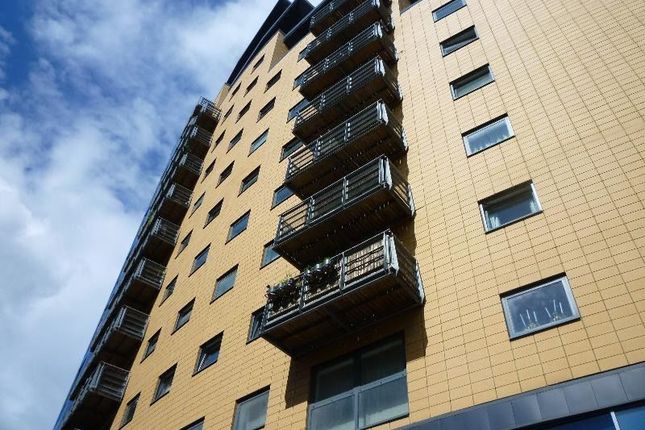 Flat to rent in Blue Apartments Neville Street Available Now, Leeds 1 City Centre