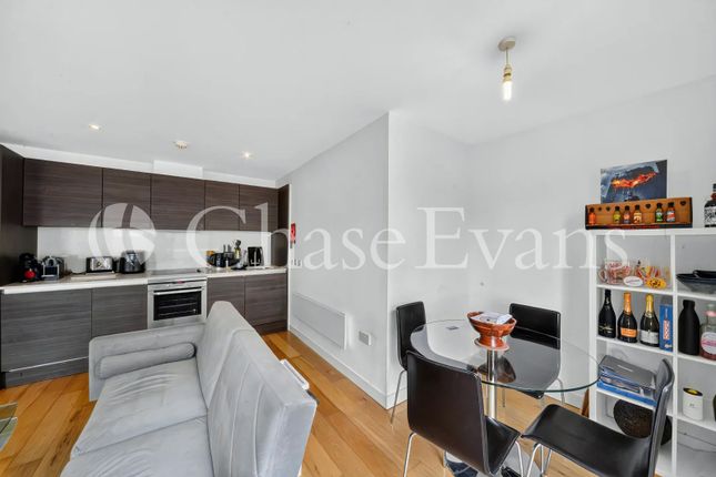 Flat 220,, O-Central, Elephant & Castle photo 4