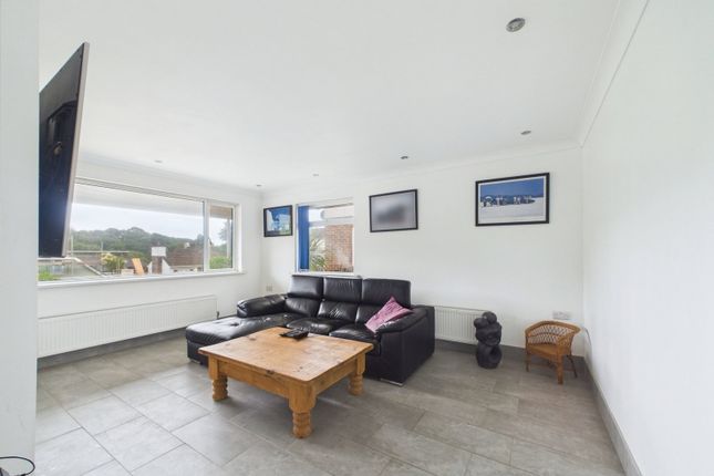25, Albany Road, Paignton photo 2