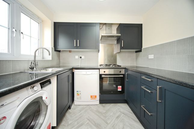 Morgan Close, Luton photo 5