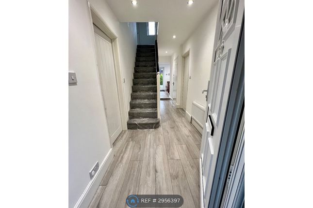 Eltham Green Road Kidbrook Village, Kidbrook Village, London photo 3