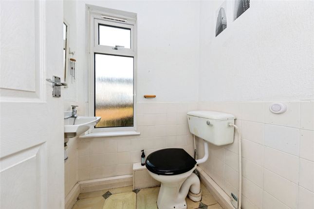 2, Gwscwm Park, Carmarthenshire photo 5