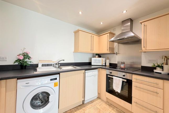 Flat 46, 5, Birkby Close, Leicester photo 4
