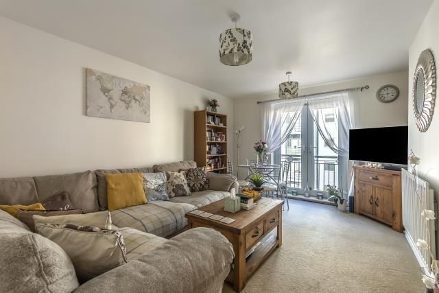 Flat 37 Barnshaw House,, Coxhill Way, Aylesbury photo 4