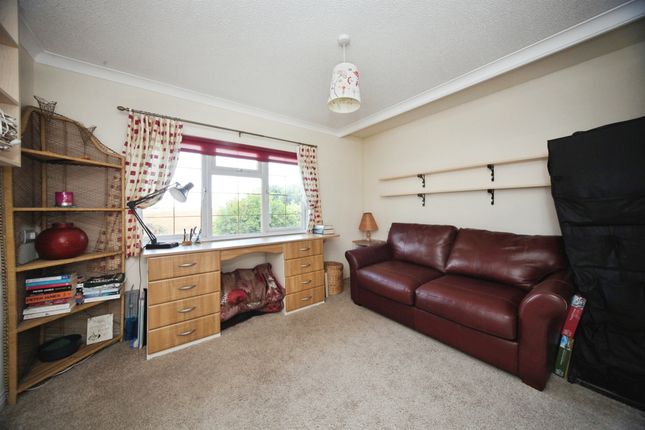 22a, Collinswood, Residential Park, Luton photo 2