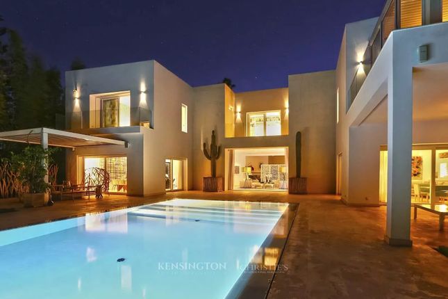 Villa for sale in Casablanca, 20000, Morocco