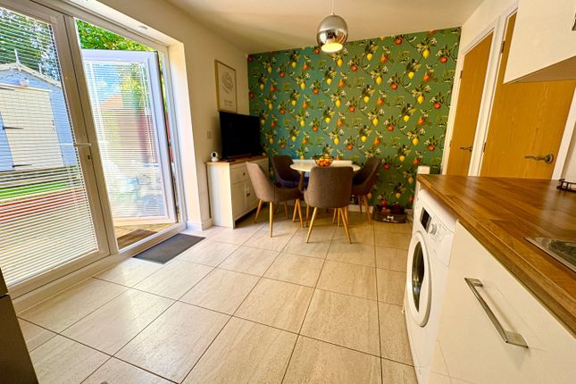 6, Elder Close, Leicester photo 4