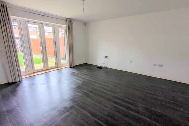63, New House Farm Drive, Birmingham photo 3
