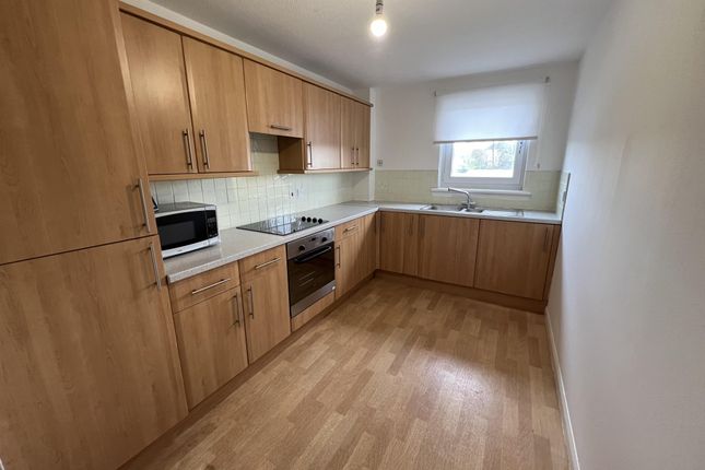 Flat 2/2, 3 Goldenhill Court, Kilbowie Road, Hardgate, Clydebank, G81 5NA, Clydebank photo 2