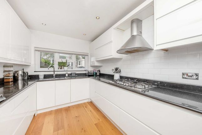 Property for sale in The Avenue, Berrylands, Surbiton