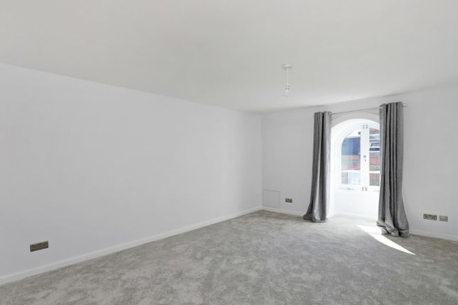 10, Oak Road, Ealing photo 5