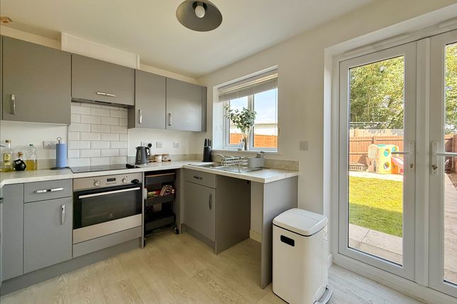 23, Brick Kiln Close, Great Yarmouth photo 2