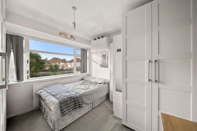 Fairholme Crescent, Hayes photo 4