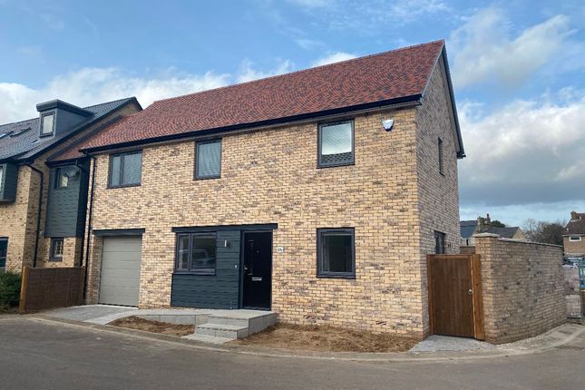 Detached house to rent in Oldman Court, St. Ives, Huntingdon