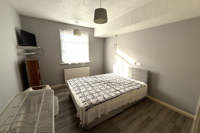 9 The Martins, 8-18 Preston Road, Middx photo 4