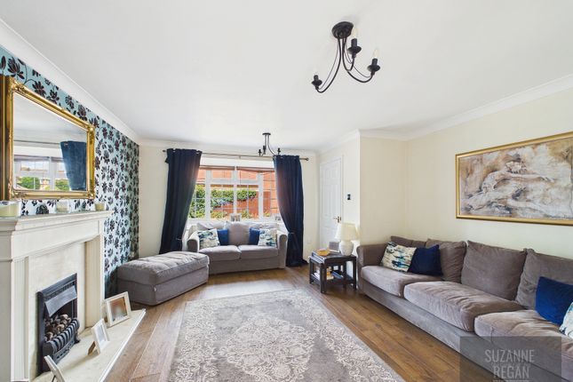 30 Lyttleton Close, Coventry photo 4