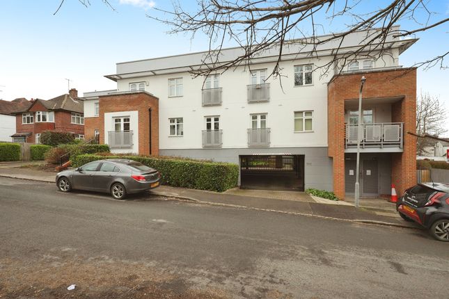 Thumbnail Flat for sale in Spring Gardens Road, High Wycombe