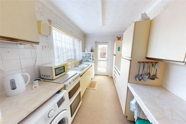 56, Somerset Road, Stanford-le-Hope photo 5