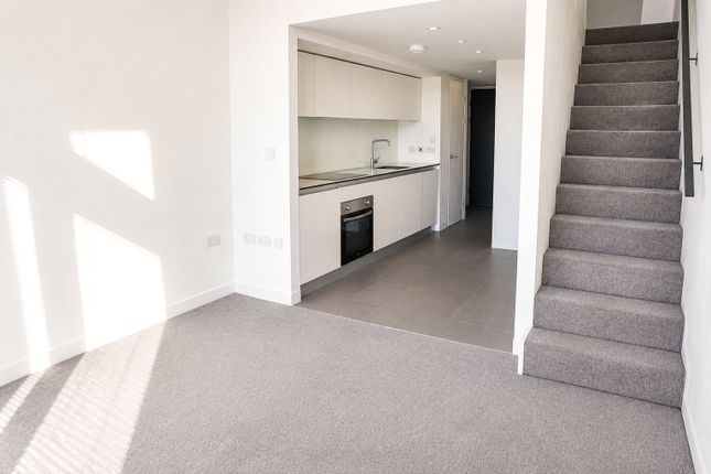 Lakeshore Apartments, Bristol photo 3