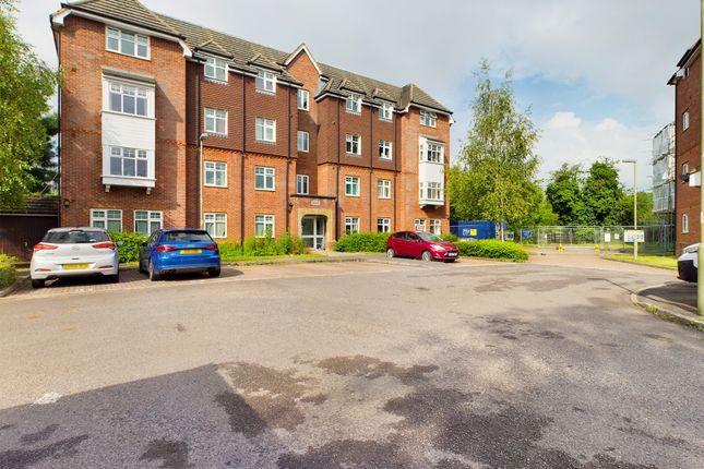 Thumbnail Flat to rent in The Hollies, Old Basing, Basingstoke