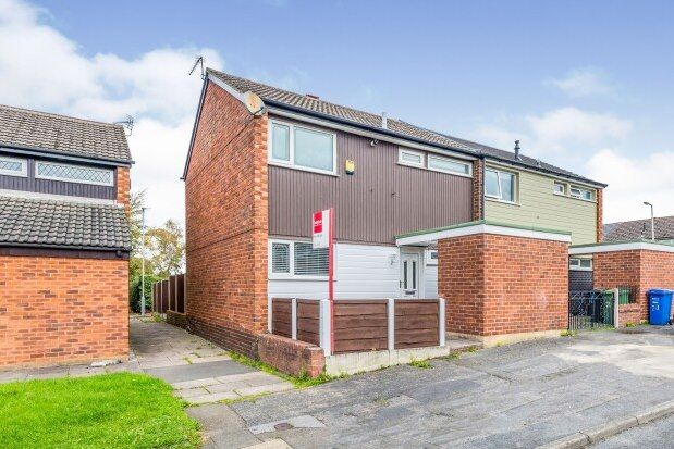 Thumbnail Semi-detached house to rent in Wessenden Bank, Stockport