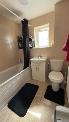 Pickwick Close, Hounslow photo 4