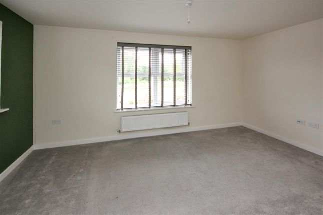 8, Polonius Road, Wellingborough photo 4