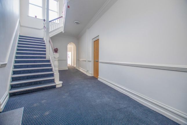 Parkway Court, EASTLEIGH photo 2