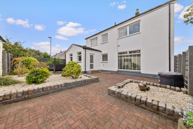 18 Glen View, Glasgow photo 2