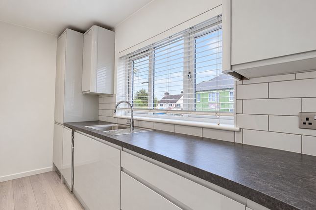 Felstead Road, Romford photo 3