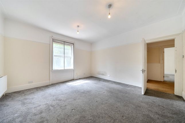 547, Lordship Lane, London photo 3