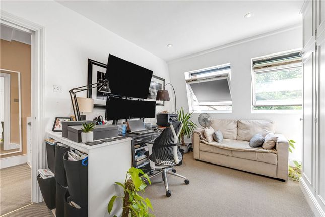 Flat B, 16, Wandsworth Bridge Road, London photo 5