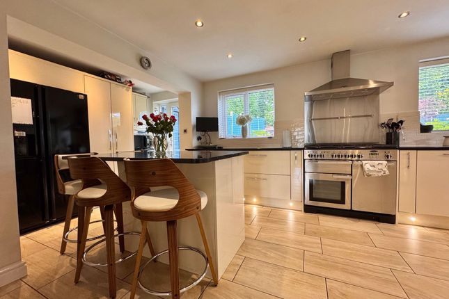 88 Chaucer Drive, Nuneaton photo 4