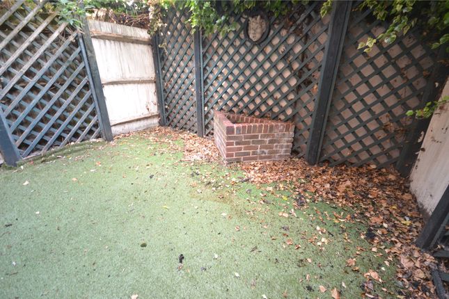 17 Jasmine Court,, Woodyates Road, Lee photo 4