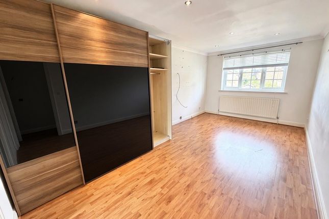 3, Mainwaring Drive, Wilmslow photo 4
