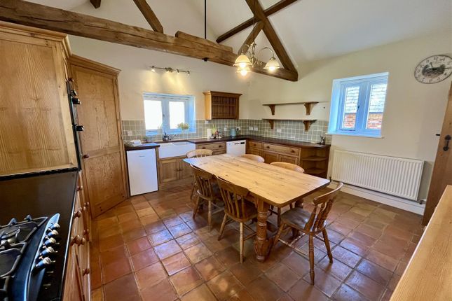 The Gables, Hall Lane, Tharston photo 4