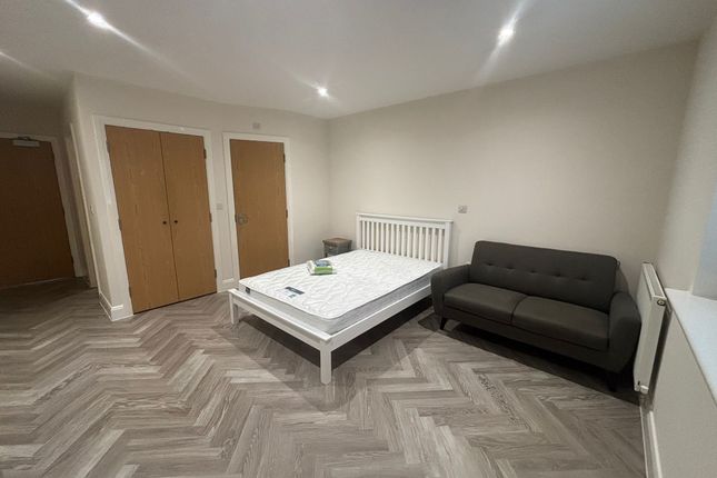 Flat 14, Milton Keynes photo 4