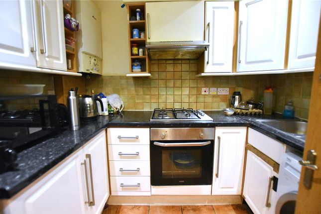 Flat 2, 7, Dunheved Road North, Thornton Heath photo 5