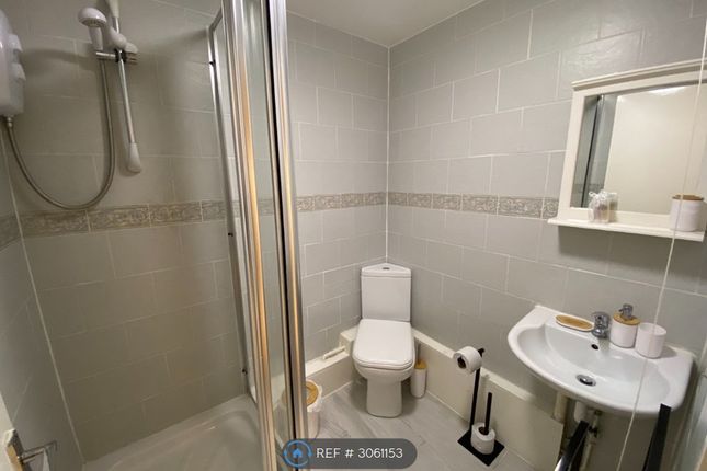 Flat, Walworth Road, London photo 4