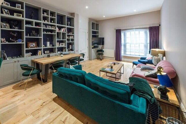 2, Shillibeer Place, London photo 4