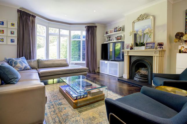 93, Meadway, London photo 2