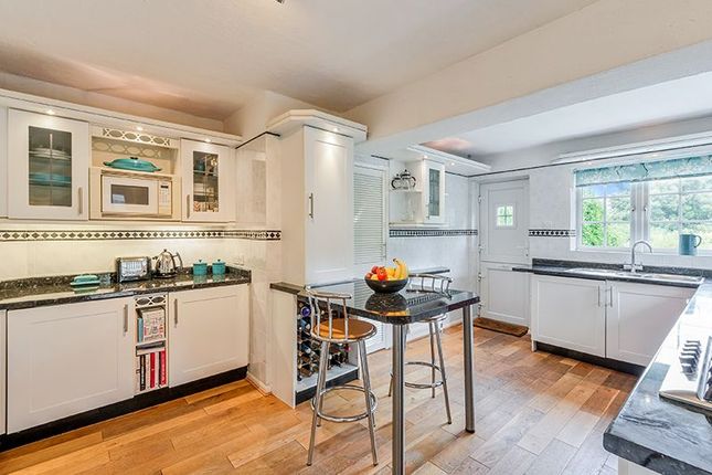 33, Beadles Lane, Oxted photo 4