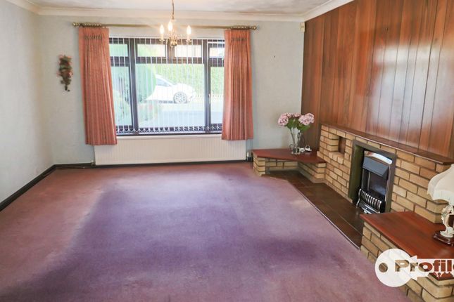 21, Myrtle Close, Leicester photo 3