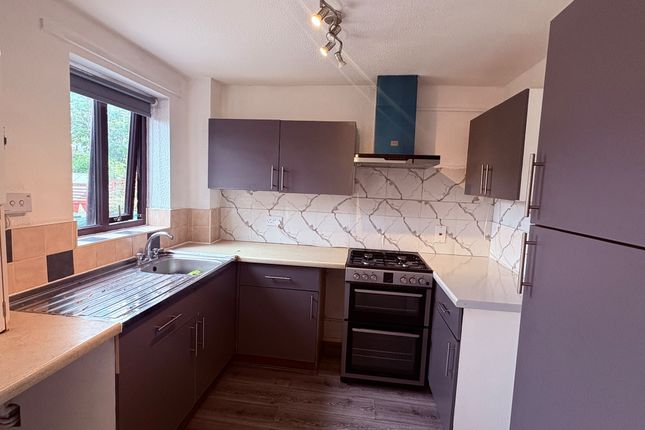 34, Bury photo 2