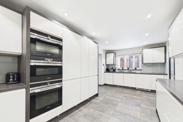 9 Ivy Place, High Wycombe photo 3