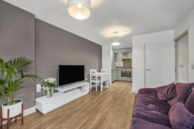 2-bed flat on Flat 4, 7, Milles Square London, London, £425,000