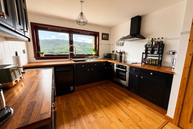 8, Ross Place, Fort William photo 5