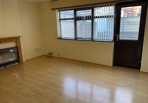 14, Keynes Drive, Wolverhampton photo 2