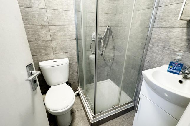 Room 4 226, Westbury Avenue, London photo 3