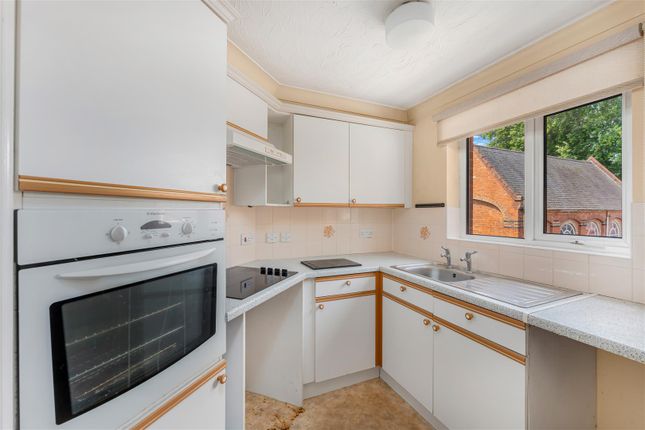 40 Spencer Court, Britannia Road, Banbury photo 3